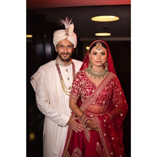 अंजुम और डैनी दूल्हा दुल्हन के लिबास में काफी खूबसूरत लग रहे थे।