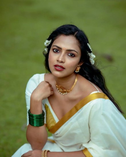 बता दें कि अमाला अपनी फिल्मों के अलावा अपने निजी जीवन को लेकर भी कई बार चर्चा में रही हैं।