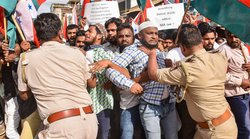 Ban on PFI: सरकार ने पीएफआई को 5 सालों के लिए किया बैन, घोषित किया गैरकानूनी संस्था