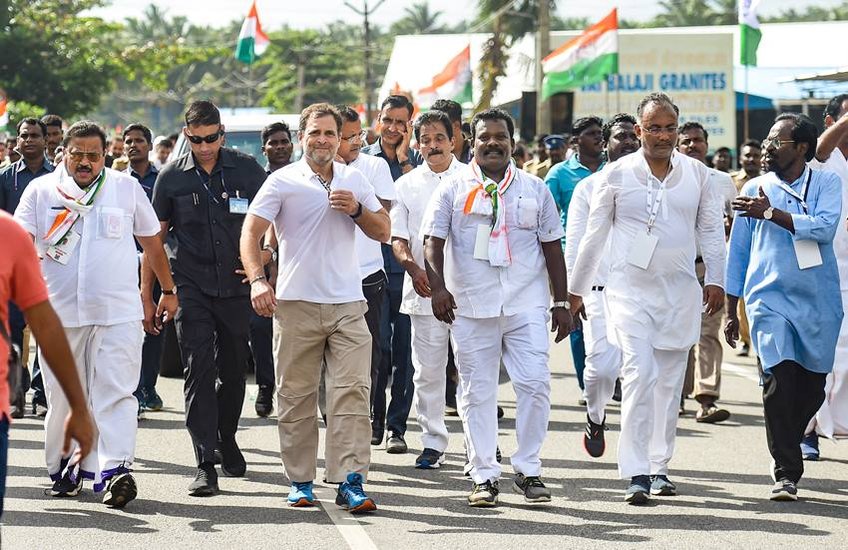 राहुल गांधी के नेतृत्व में कांग्रेस की भारत जोड़ो यात्रा चल रही है। भारत जोड़ो यात्रा 150 दिन चलेगी। यह यात्रा तमिलनाडु के कन्याकुमारी से शुरू होकर कश्मीर तक 3,570 किमी की होगी।  राहुल गांधी ने 7 सितंबर को तमिलनाडु के श्रीपेरुमबुदुर से यात्रा की शुरुआत की थी।