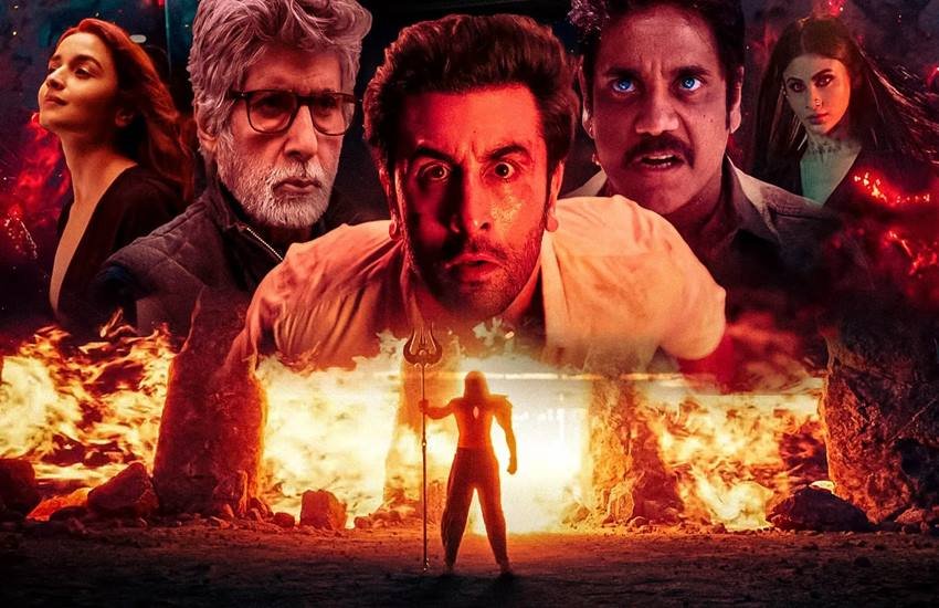 रणबीर कपूर (Ranbir Kapoor) और आलिया भट्ट (Alia Bhatt) स्टारर ब्रह्मास्त्र (Brahmastra) 9 सितंबर को रिलीज हो रही है। फिल्म में इन दोनों के अलावा अमिताभ बच्चन (Amitabh Bachchan), नागार्जुन (nagarjun) और मौनी रॉय (Mouni Roy) जैसे एक्टर्स भी हैं। इस मल्टीस्टारर फिल्म से बॉलीवुड को काफी उम्मीदें हैं। हालांकि इससे पहले कई मल्टीस्टारर फिल्में बुरी तरह से फ्लॉप हो चुकी हैं। आइए डालते हैं ऐसी फिल्मों पर एक नजर: 