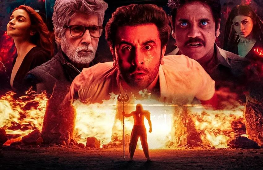 Brahmastra: अयान मुखर्जी (Ayaan Mukherjee) के निर्देशन में बनी फिल्म ब्रह्मास्त्र 9 सितंबर को सिनेमाघरों में रिलीज को तैयार है। फिल्म में रणबीर (Ranbir Kapoor) और आलिया भट्ट (Alia Bhatt) मुख्य किरदार में हैं। इसके अलावा अमिताभ बच्चन (Amitabh Bachchan), मौनी रॉय (Mouni Roy) और नागार्जुन (Nagarjuna) जैसे एक्टर्स भी दमदार भूमिका निभा रहे हैं।