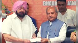 कैप्टन अमरिंदर सिंह ने बीजेपी में मर्ज की अपनी पार्टी, दो केंद्रीय मंत्रियों की मौजूदगी में हुए शामिल