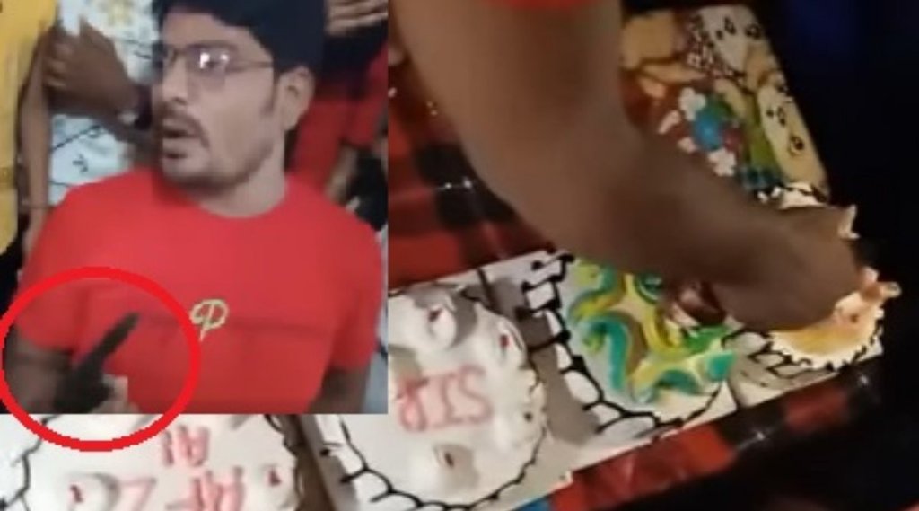 Bihar | Teachers Day | teacher cut cake with desi pistol | टीचर ने देशी कट्टे से काटा केक