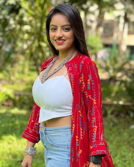 बकौल दीपिका एक्टर्स को शो से जुड़ने के एक महीने बाद ही कोई छुट्टी मिल पाती है। इंडस्ट्री का यही रवैया उन्हें डराता है। इसी कारण से उन्होंने टीवी को अलविदा कर दिया।