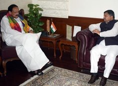 Shashi Tharoor, BJP