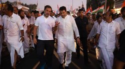 जीतू पटवारी ने राहुल गांधी से चलते-चलते की आधे घंटे तक बात, अशोक गहलोत से भी मिले, लगने लगी अटकलें