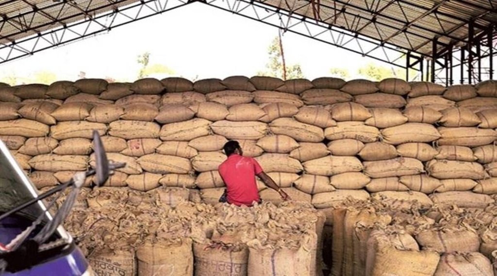 uttar pradesh, government food grains caught in raids hamirpur, sdm sealed two godowns
