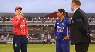 Harmanpreet Kaur England Women vs India Women 1st T20I Live Cricket Score India Women tour of England Riverside Ground Chester-le-Street