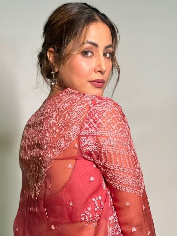 Hina khan