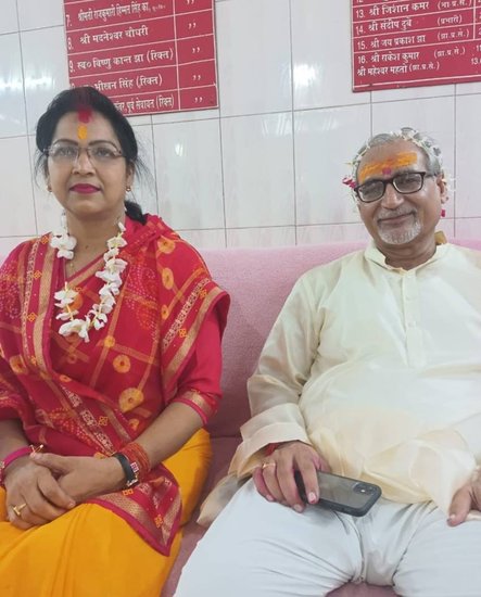 बिहार के चर्चित चारा घोटाले में लालू प्रसाद यादव को सजा सुनाने वाले जज शिवपाल सिंह ने 59 की उम्र में दोबारा शादी रचाई है। शिवपाल सिंह ने वकील और बीजेपी नेत्री नूतन तिवारी संग ब्याह रचाया है। आइए जानते हैं इस नवदंपति से जुड़ी कुछ बातें:
