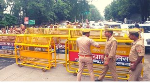 Lucknow SP protest, Yogi Government