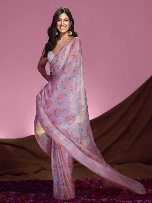 MALAVIKA MOHANAN IN DESI SWAG