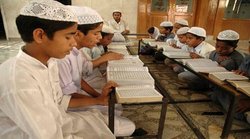 UP Madarsa survey: हंगामे के बीच लखनऊ के दारुल उलूम नदवा मदरसे में सर्वे के बाद DMO बोले- 12 बिंदुओं पर की गई जांच, पूछा आय का स्रोत