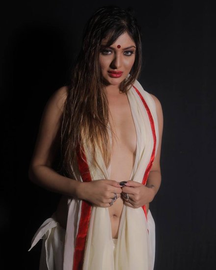 खुशी मुखर्जी (Khushi Mukherjee)