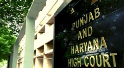 POCSO एक्ट से जुड़े मामले में कोताही बरतने पर पंजाब एंड हरियाणा HC ने रोकी दो अफसरों की तनख्वाह