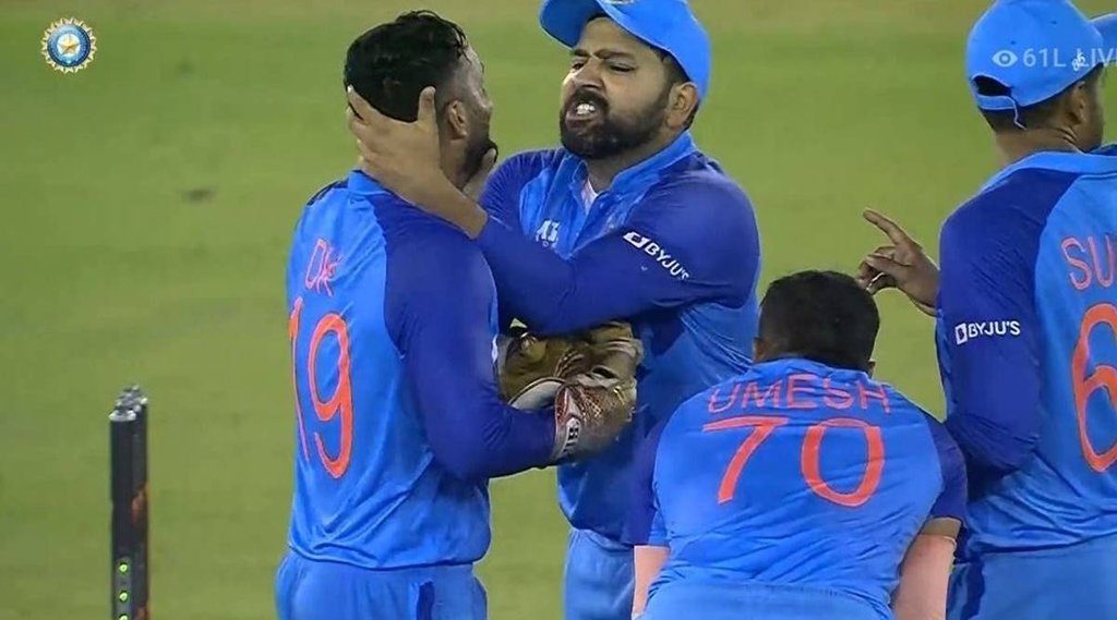 Rohit Sharma and Dinesh Karthik bromance on the field