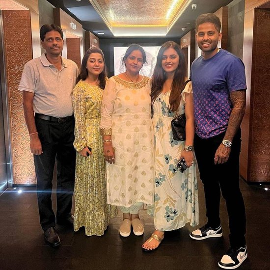 Suryakumar Yadav And His Family
