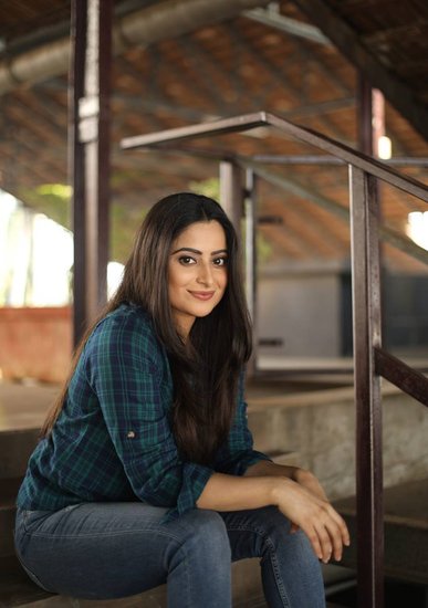 Aishwarya Sharma: 'गुम है किसी के प्यार में' की लीड एक्ट्रेस ऐश्वर्या शर्मा ने 'मेरी दुर्गा' में मां का किरदार निभाने से मना कर दिया और खुद को शो से अलग कर दिया था।&nbsp;