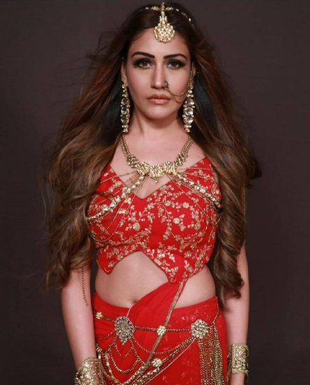 Surbhi Chandna:&nbsp; 'इश्कबाज' फेम एक्ट्रेस सुरभि चंदना को भी पर्दे पर मां बनने से परहेज था इसीलिए उन्होंने यह पॉपुलर शो छोड़ दिया था।