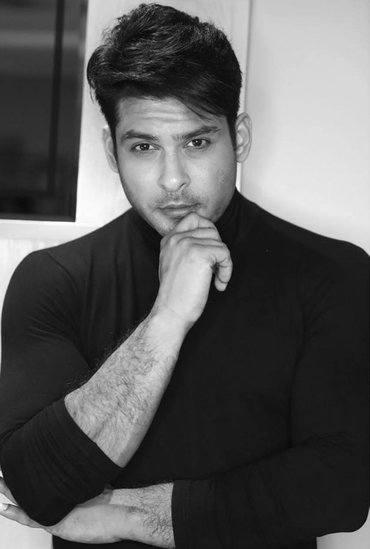 Siddharth Shukla: 40 की उम्र में सिद्धार्थ शुक्ला की भी दिल का दौरा पड़ने से मृत्यु हो गई थी। (Photo: Siddharth Shukla Facebook)