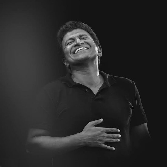 Puneeth rajkumar: कन्नड़ सुपरस्टार पुनीत राजुकमार भी हार्ट अटैक के चलते काल के गाल में समा गए थे। उनकी उम्र 46 साल थी। (Photo: Puneeth Rajkumar FC)