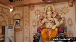 गणेश उत्‍सव: अंधेरी के राजा के सिर पर दो करोड़ का मुकुट, अलीगढ़ में मुस्लिम परिवार के घर व‍िराजे गणेश