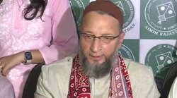 Hijab Row: ओवैसी बोले- लड़की हिजाब अपने सिर पर पहन रही है दिमाग पर नहीं, स्कूलों में अन्‍य धार्मिक प्रतीकों को मान्यता तो इसे क्‍यों नहीं