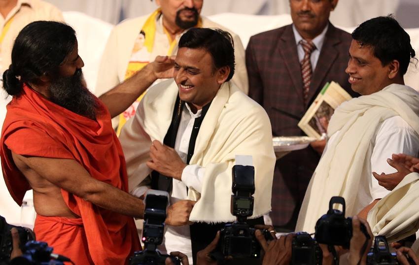  समाजवादी पार्टी के राष्ट्रीय अध्यक्ष अखिलेश यादव को रामदेव ने समाधि आसन करने की सलाह दी। (Photo: Indian Express Archive)