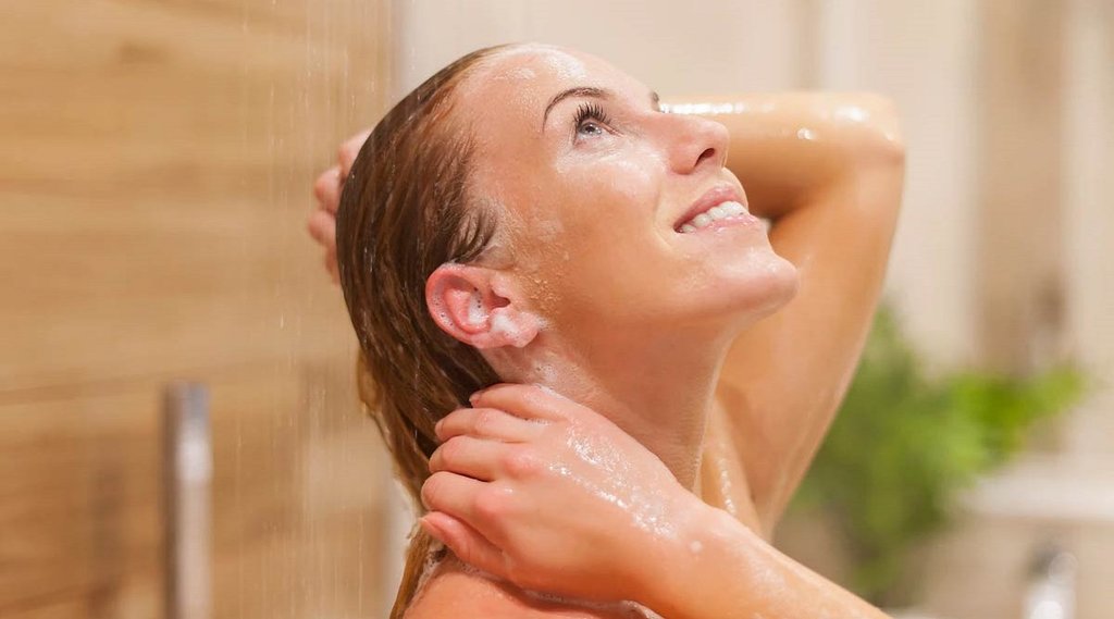 Showering After Eating Bad for Your Health, Eat After bathing,bath benefits
