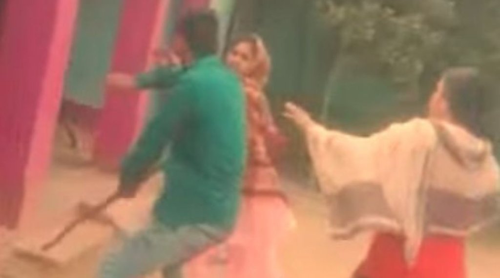 Bihar News, bihar muzaffarpur, fight between children over plucking guava
