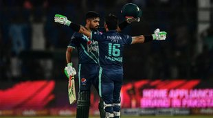 Mohammad Rizwan | Babar Azam | Moeen Ali | Pakistan vs England | 2nd T20I | PAK vs ENG | 2nd T20I | England tour of Pakistan |
