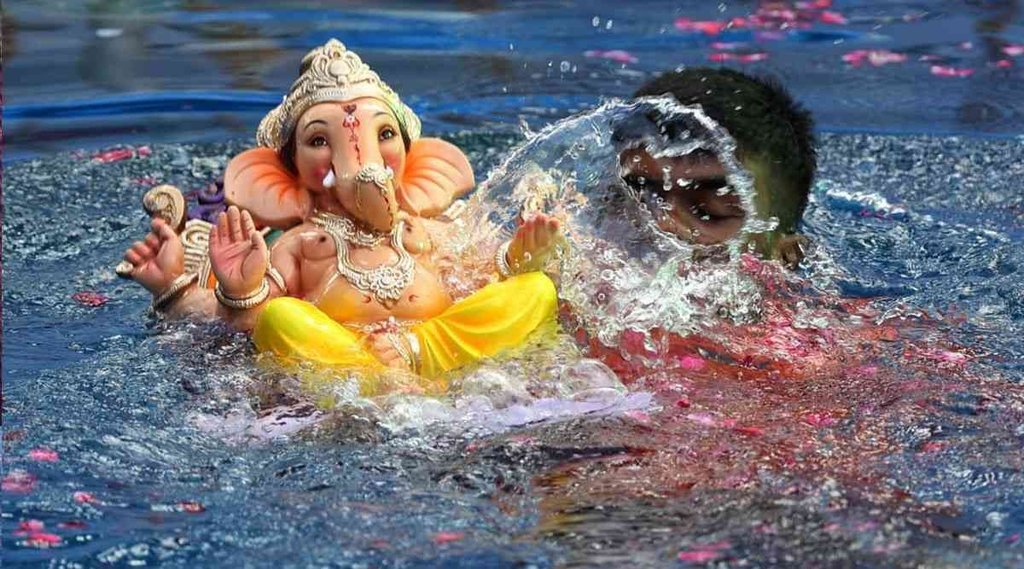 Ganesh Chaturdashi, Ganpati Visarjan, electric Maharashtra Police