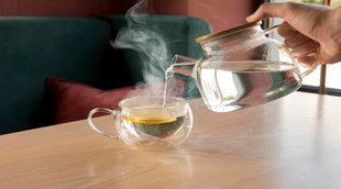disadvantages of drinking hot water, negative impacts of drinking hot water, negative effects of drinking hot water,