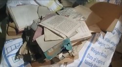 UP News: आजम खान की जौहर यूनिवर्सिटी में खुदाई, सफाई मशीन के बाद अब चोरी हुईं किताबें मिलीं, जानें पूरा मामला