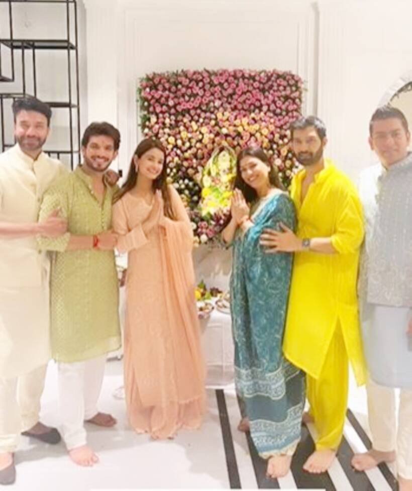 बता दें कि अर्जुन बिजलानी टीवी के चर्चित एक्टर हैं। वह झलक दिखलाजा जैसे रियलिटी शो को होस्ट भी कर चुके हैं। (Photo: Arjun Bijlani/Instagram)