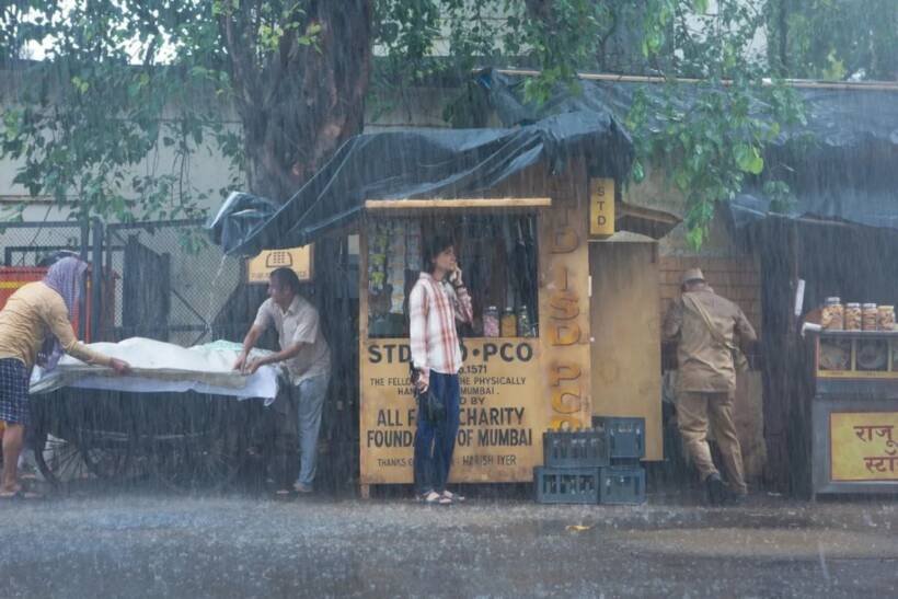 फोटोज शेयर कर अनुष्का बताती हैं कि किस तरह से वह खुद को झूलन गोस्वामी के किरदार में ढालने में लगी हैं। (Photo: Anushka Sharma/Instagram)