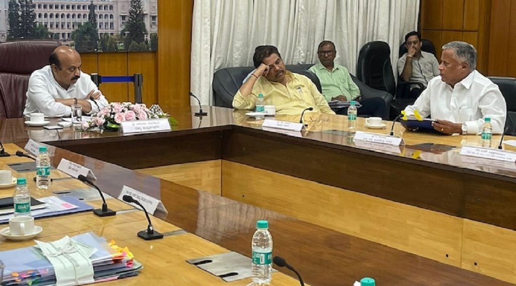 Flood Review Meeting, BJP Minister R Ashok, Congress Mocked