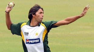 Mohammad Asif | Mohammad Asif Fixing | Deepti Sharma