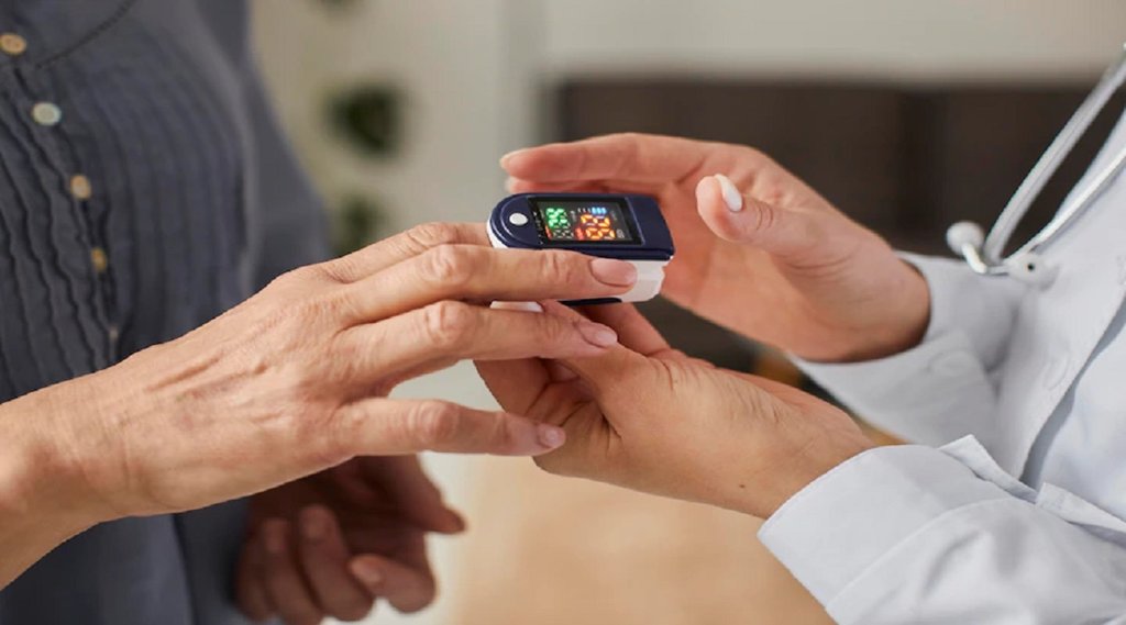 What Is a Normal oxygen Level,Low Blood Oxygen Level, oximeter,