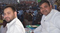 आपने भी तो AIMIM को तोड़ा था, फिर भाजपा पर आरोप क्यों?- एंकर के सवाल पर बोले RJD प्रवक्ता – उत्तर भारत की लामंबदी से सहम गई है BJP