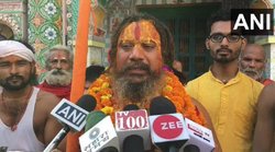 Ayodhya News: तपस्वी छावनी के महंत सर्वेश्वर दास के निधन के बाद पदवी को लेकर संतों के बीच छिड़ी जंग, संत परमहंसाचार्य ने लगाए गंभीर आरोप