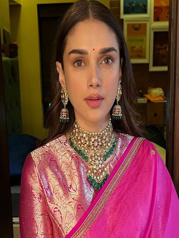 ADITI RAO HYDARI IN ROYAL ETHNIC LOOK