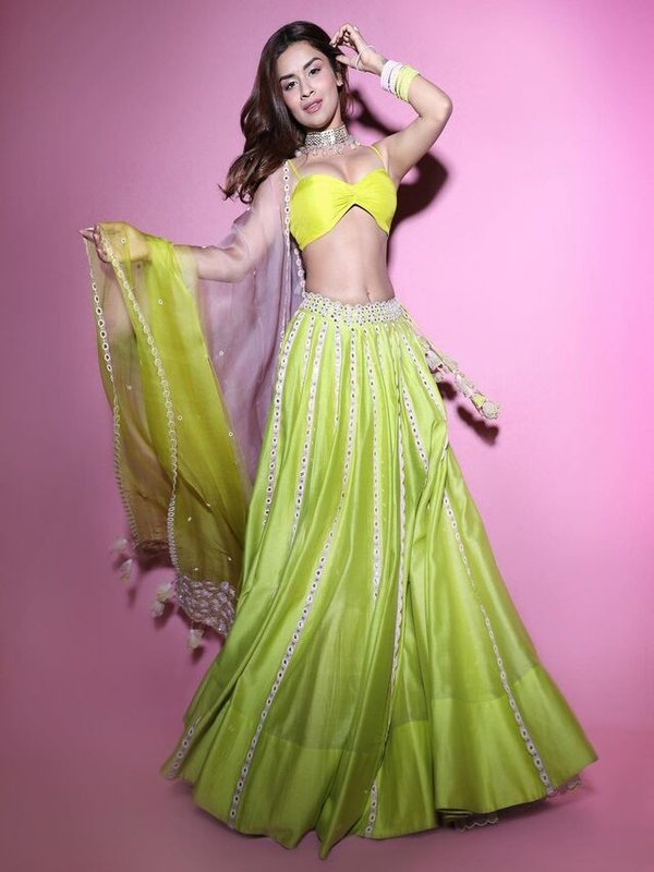 AVNEET KAUR IN MIRROR WORK LEHENGA LOOK