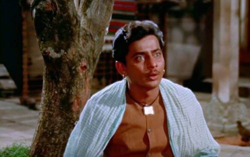 Kashinath Ghanekar: बॉलीवुड और मराठी फिल्मों के चर्चित एक्टर काशीनाथ घाणेकर ने डेंटल में डाक्टरी की पढ़ाई की है। वह एक्टर बनने से पहले डेंटिस्ट के तौर पर प्रैक्टिस भी करते थे।