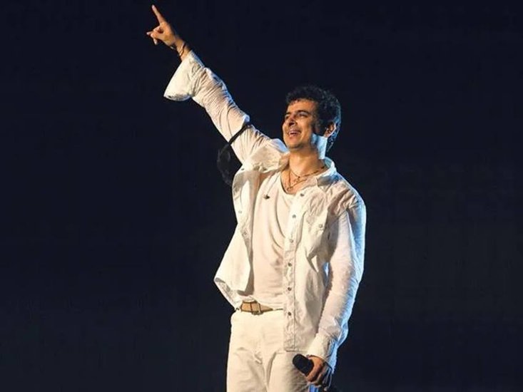 Palash Sen: एक्टर सिंगर औऱ कंपोजर पलाश सेन भी डाक्टर हैं। उन्होंने दिल्ली से एमबीबीएस की पढ़ाई की है। वह प्रैक्टिस भी करते थे। 