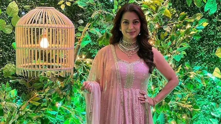 Juhi Chawla: जूही चावला भी रेस्टोरेंट की मालकिन हैं। यह रेस्टोरेंट मुंबई के केंप्स कॉर्नर इलाके में है।