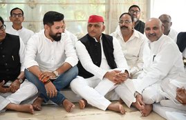 Chirag paswan Age, mulayam Singh yadav, Akhilesh yadav