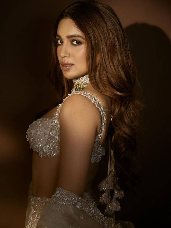 Bhumi stuns