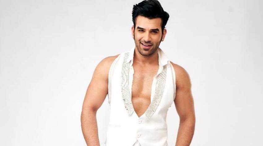 Paras Chhabra: पारस छाबड़ा ने भी सलमान खान के शो में एंट्री से पहले खुद कहा था कि वह शो में जमकर इश्क करने आए हैं। 